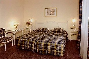 Hotel Berlioz Euroairport Basel - Mulhouse - Freiburg Saint-Louis  Esterno foto