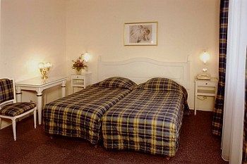 Hotel Berlioz Euroairport Basel - Mulhouse - Freiburg Saint-Louis  Esterno foto